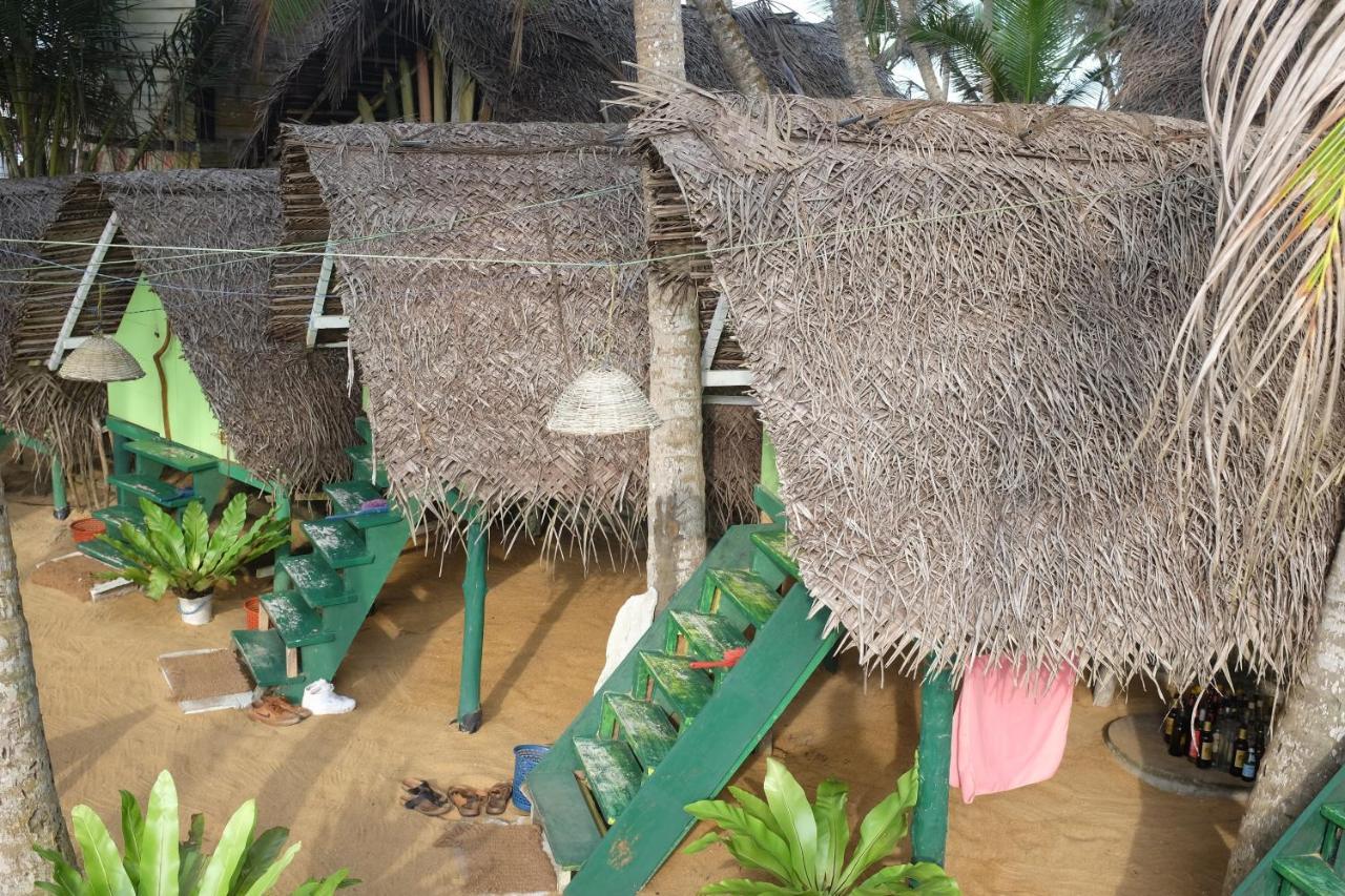 Oynise Beach Cabin Galle Εξωτερικό φωτογραφία